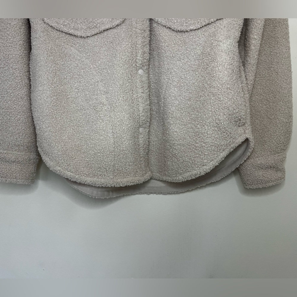 Abercrombie & Fitch Women’s XS Beige Fleece Button Up Shirt/Jacket Mint - Picture 8 of 11